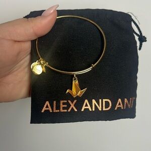 Alex And Ani Paper Crane Charm Bangle cbd17pcsg Women's
